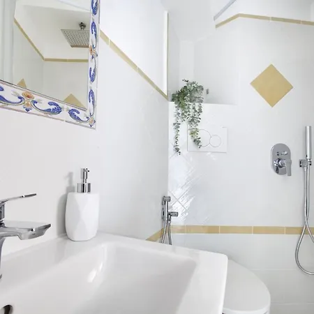 Estate4home - Casa Darly * بوسيتانو